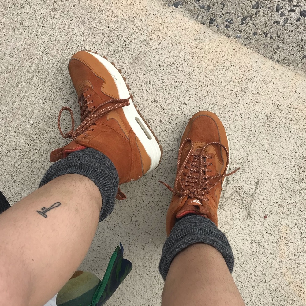 NIKE AIR MAX SNEAKER women’s 6.5